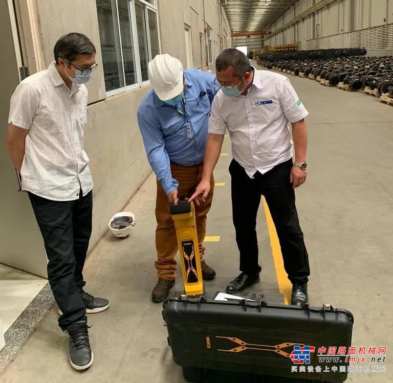 	新冠疫情大爆发之初，仅仅2个多月，巴西确诊人数就跃居世界第二位，政府紧急发布社会隔离令，限制一切商业活动，市场哀鸿遍野。