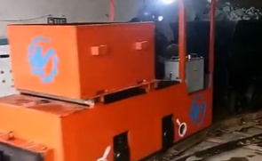 宜迅 YX-2.5T 防爆特殊型蓄电池电机车施工视频