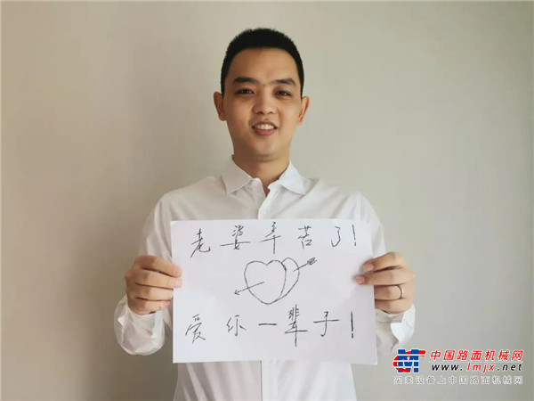 	当新春脚步越来越近	他们想对远方的家人说