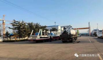 方圆移动式粉料集装箱灌装车顺利发货