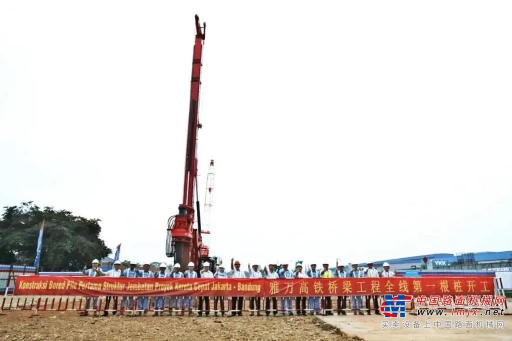 雄安超算中心，是建设“智慧雄安”的重要支撑，也是新区数字孪生城市“之脑”“之眼”“之芯”。其承载的边缘计算、超级计算、云计算设施，将为整个数字孪生城市的大数据、区块链、物联网、AI、VR/AR提供网络、计算、存储服务。