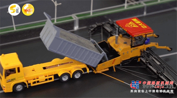 中大机械：太牛了！中国1/4高速公路路面铺设由陕西“智造”机械完成！