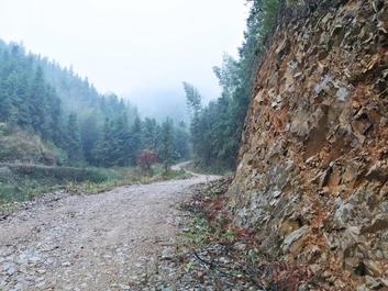 柳工扶贫系列|完善基础设施 筑牢脱贫“根基”
