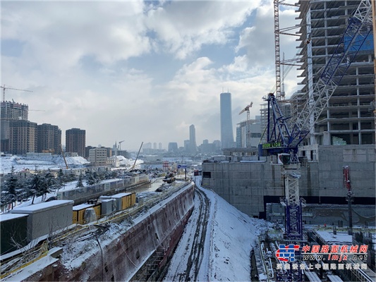 “双子”动臂塔助力世界地标性建筑 中联重科海外市场发展强劲