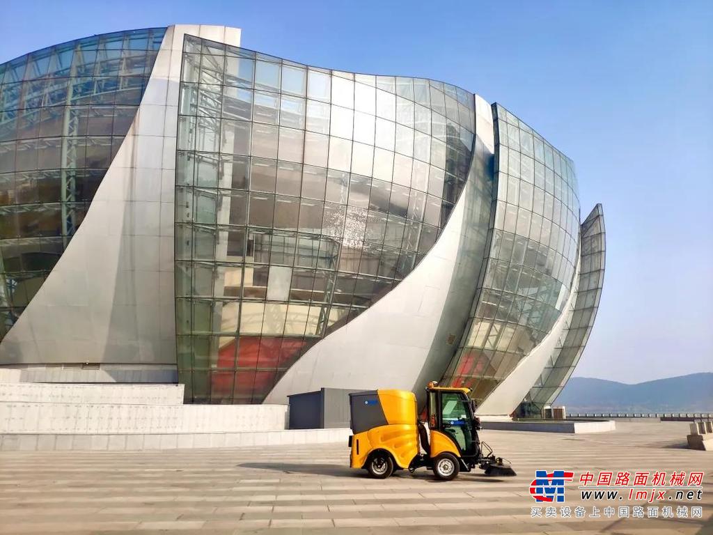 	徐工智能换电渣土车