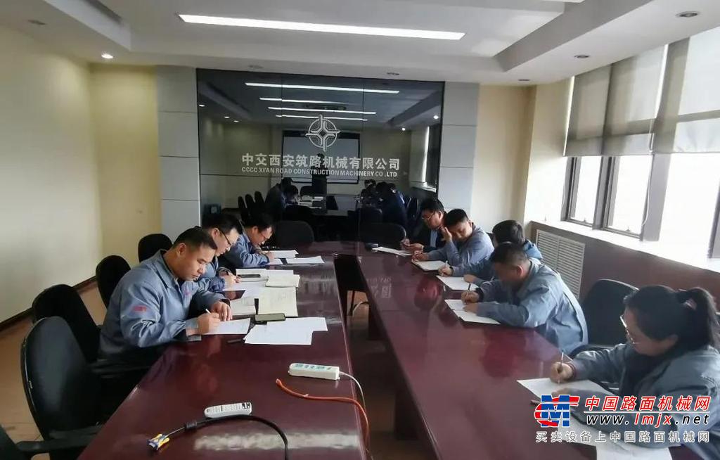 养护党支部邀请公司党委委员走进支部组织生活会，指导党支部开展党史学习教育。