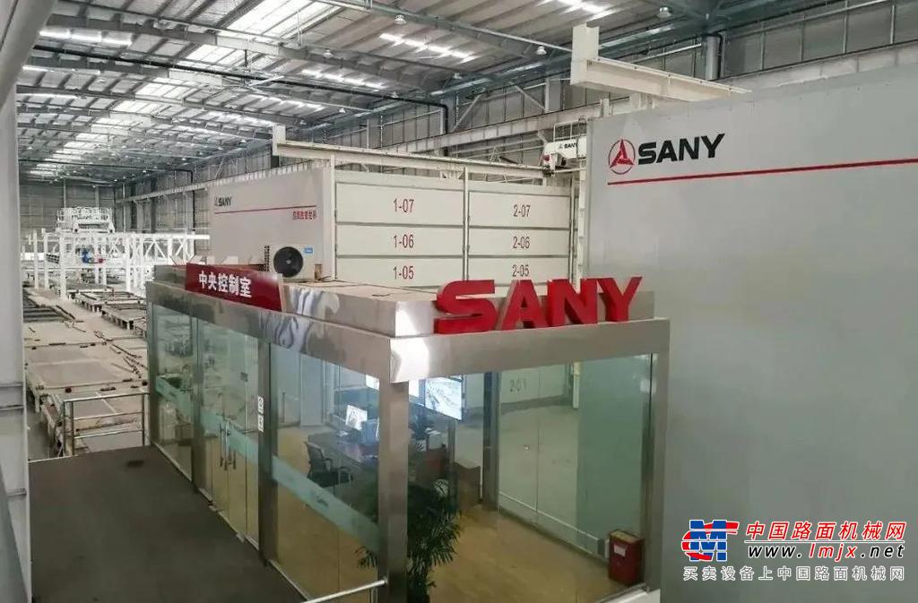 唐修国表示，重庆三一绿色智能建筑产业园项目将打通建筑工业化产品在工厂生产至物流码头的全产业链，并实现码头物流无人化、智能化管理。