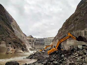大国工程|柳工挖掘机助力在建世界最大水电工程