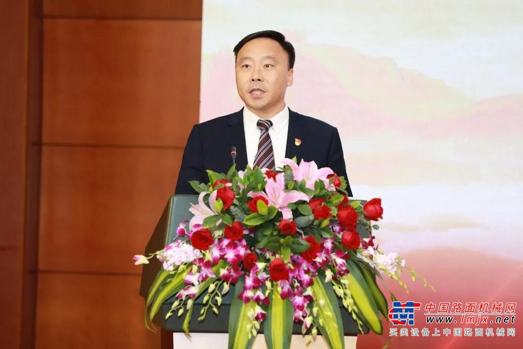 “忘记历史就意味着背叛”