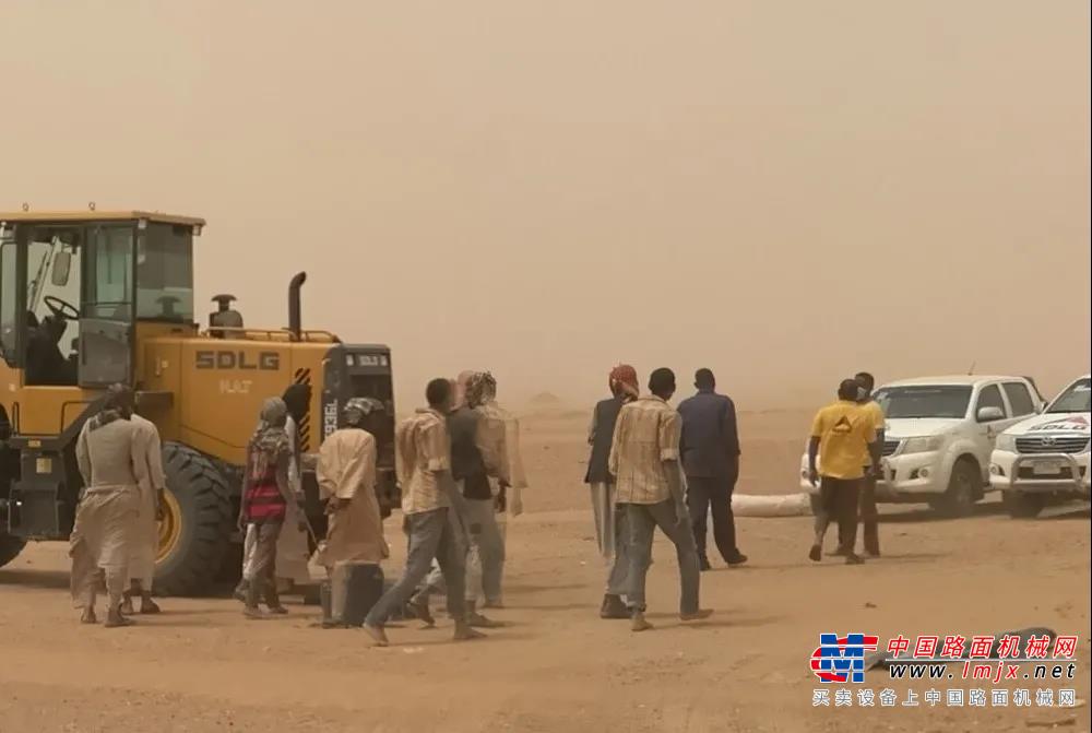 山东临工中东非区域服务关爱活动在苏丹启动