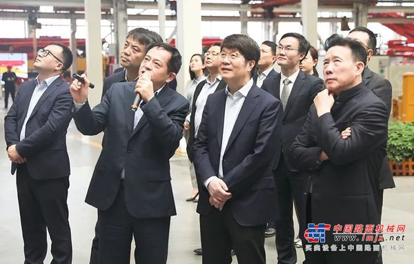 西安市政协主席、西咸新区党工委书记岳华峰赴湖南考察三一集团