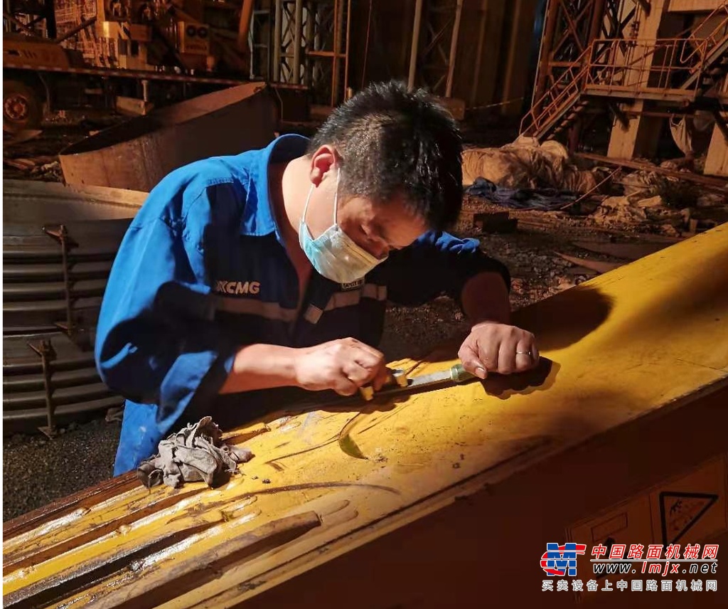 	印度尼西亚矿产资源极其丰富，是世界第一大镍矿生产国。苏拉威西岛位于赤道沿线，是印尼最重要的矿区，全年气候湿热，雨季绵长，环境恶劣，给设备施工带来了极大的挑战。