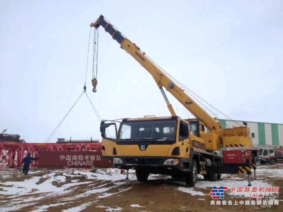 	　　26日下午，习近平首先来到广西柳工集团有限公司，了解企业改革创新、制造业发展等情况。