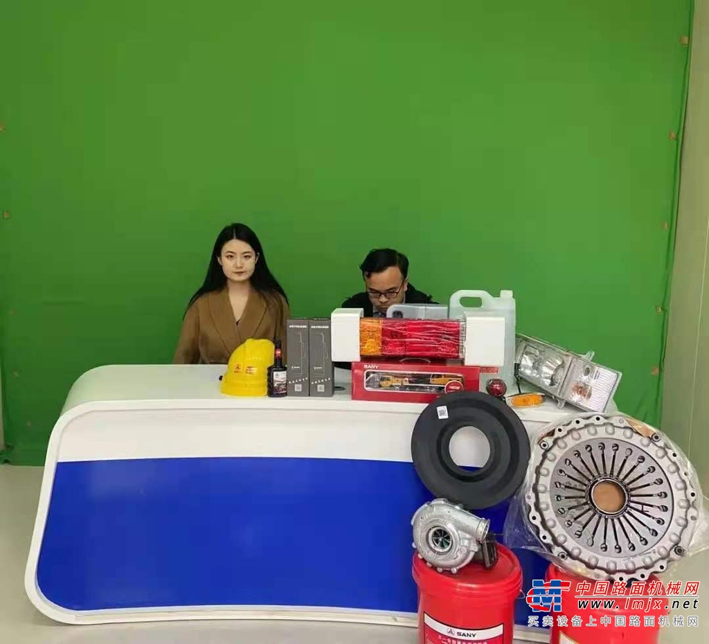 	2020年，很少有人会想到在工程机械行业深受疫情影响的大环境下，三一汽车起重机逆市提升，在陕西市场实现了市场占有率第一的宏伟目标，快速成长为区域市场的绝对领导者，陕西市场占有率第一。三一起重机现在在陕西的全省的市场占有率已经达到接近50%，而且每年以5%~10%的速度增长。他们是如何在这个群雄逐鹿的市场上做得如此游刃有余呢？