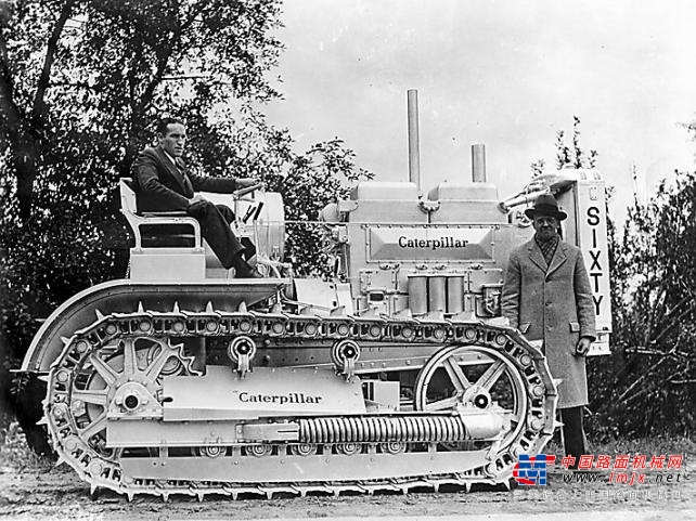 卡特彼勒首款柴油推土機今年90歲啦！