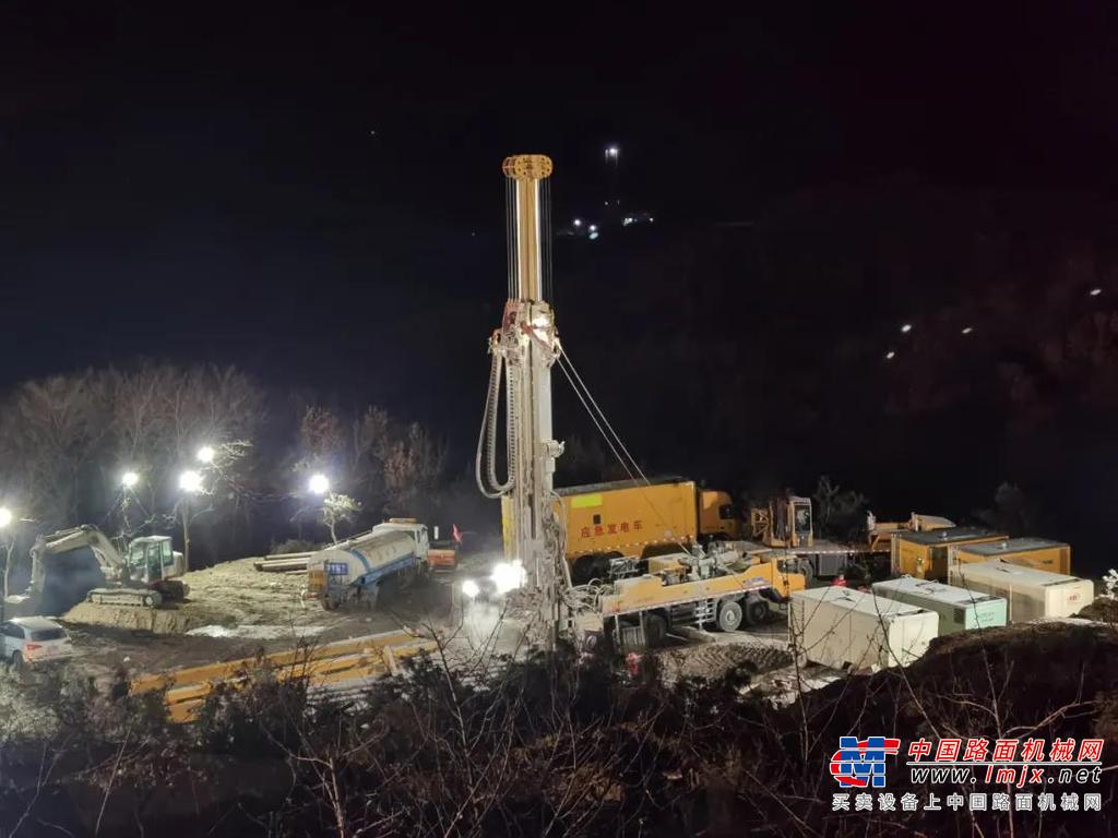 	经过多方推荐和市场调研，新泉乡政府与徐工XSL20/1000水井钻机展开了合作。