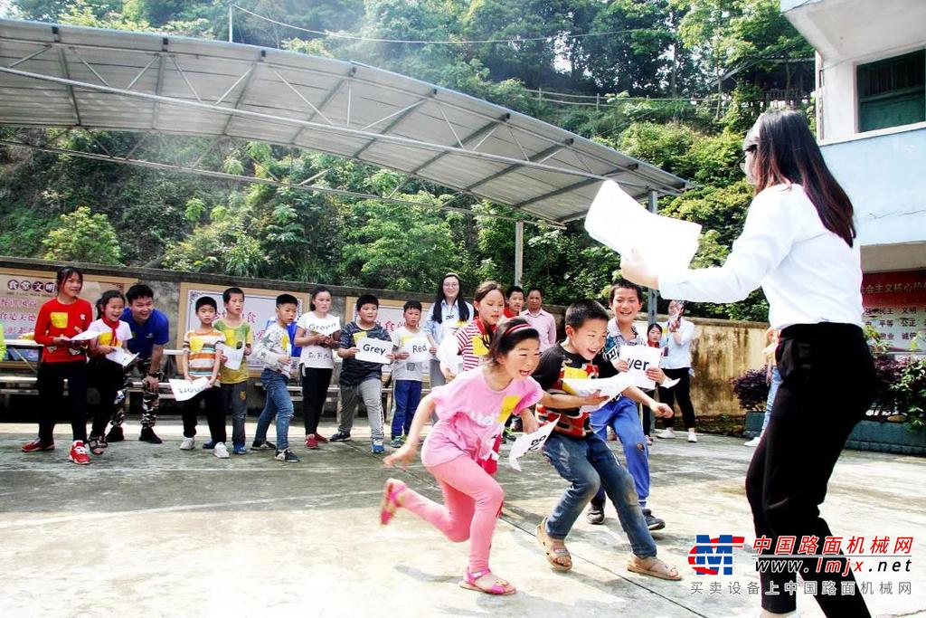 	地处大西南腹地的三江县曾是广西全面建成小康社会任务最艰巨的地区之一，“九山半水半分田”“地无三尺平，人无三分银”是当地长期以来的真实写照。