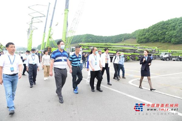 澳门媒体组团参访中联重科 考察湘企智慧转型升级样板