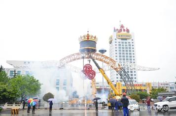 方圆门加装皇冠 更显威武雄姿