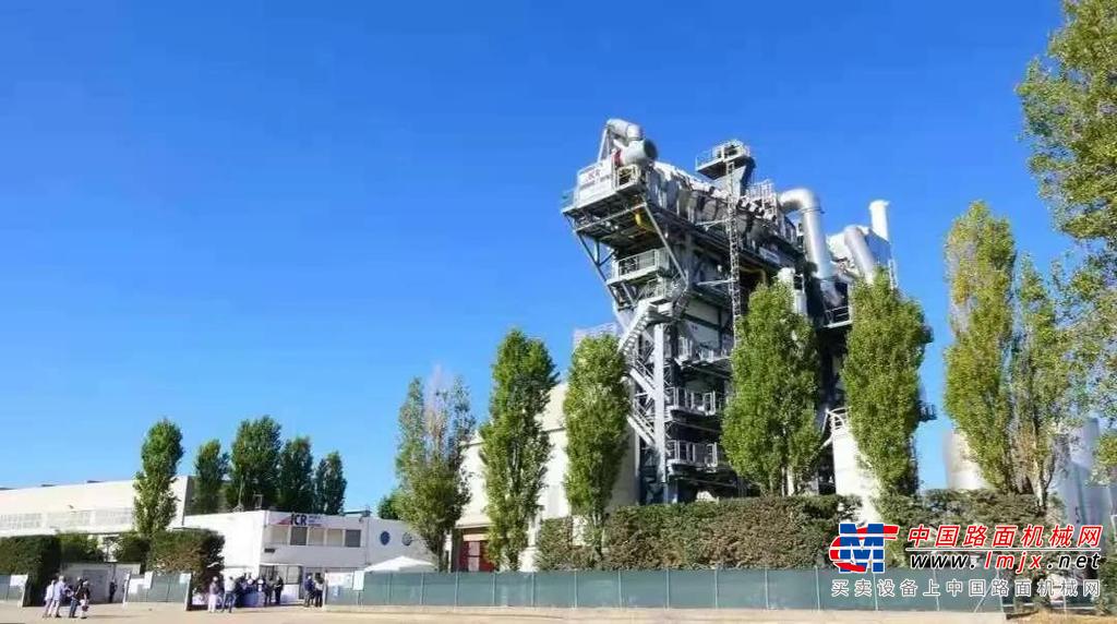 路面设备领域的成功