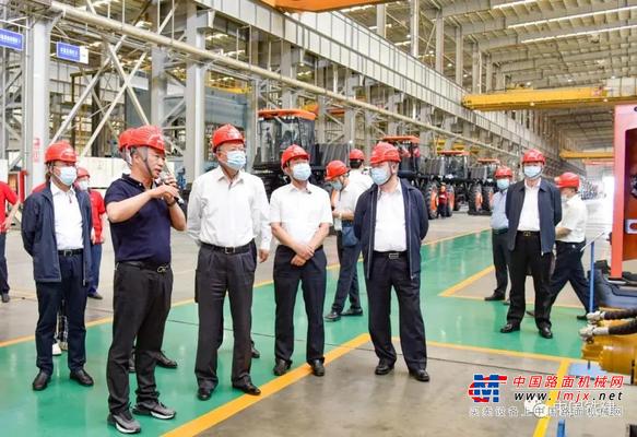 中国铁建党委书记、董事长汪建平到铁建重工新疆公司调研