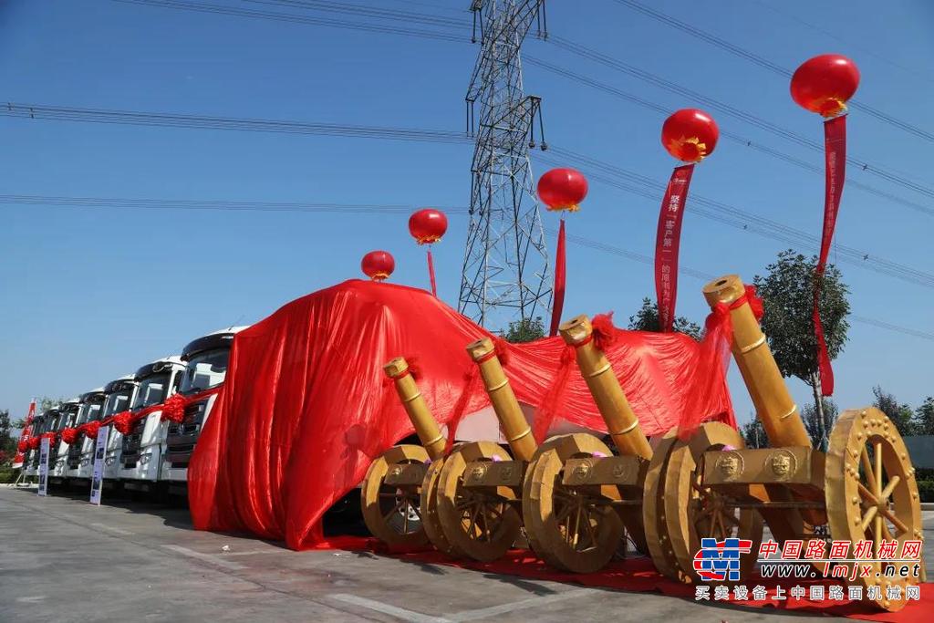 	郑州众联总经理耿孝永表示：我们公司是中原混凝土行业领舞者，对环保的认识很深，绿色环保高科技的企业才是长远发展之道，三一纯电动搅拌车与众联对环保和科技的高要求不谋而合，成为众联不二首选。