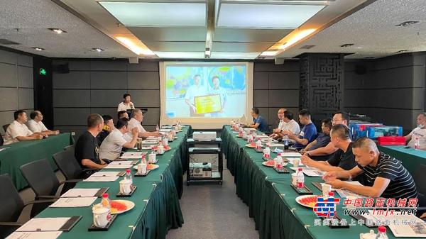 打造智慧矿山！山河智能举办新疆站矿山客户研讨会