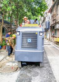 徐工：棘手！老旧小区，狭窄道路，施工方如何抉择？