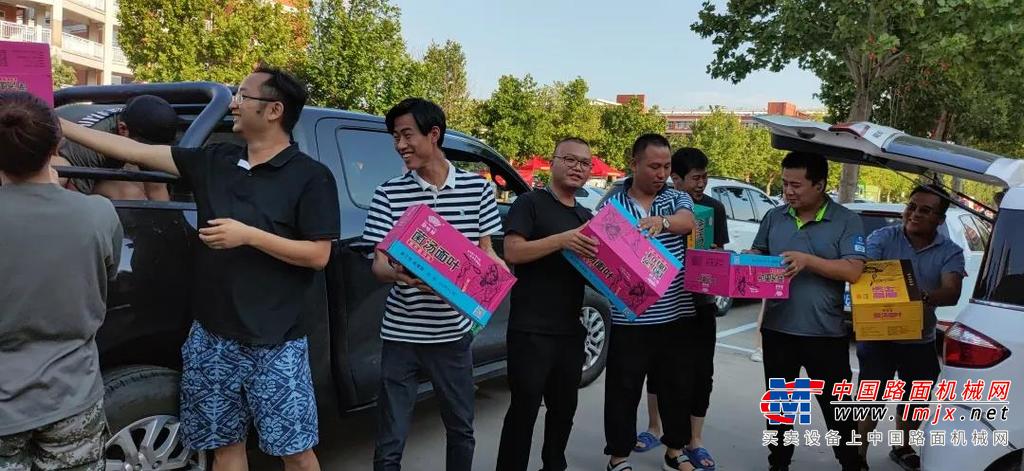 与河南受灾同胞站在一起！众能联合向新乡灾区捐赠物资