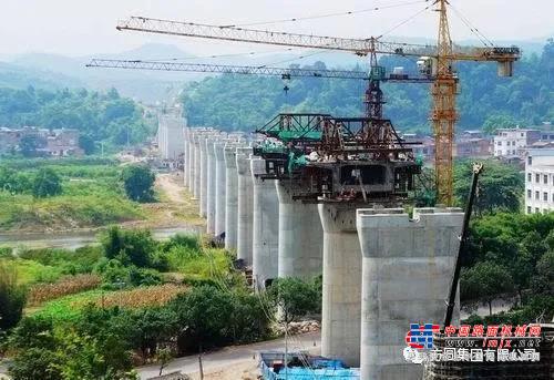 方圆SC200施工升降机服役于广西南玉高铁重要建设项目