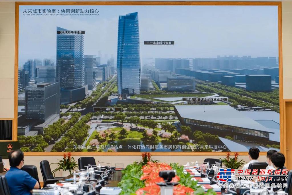 三一集团董事、集团总裁唐修国介绍项目规划模型