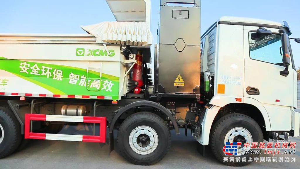 “双碳”目标提出以来，钢铁冶炼行业积极响应，在发展低碳冶金路线图的同时在钢铁运输流程上“控碳”。徐工重卡根据低碳运输的需求，打造了零排放、零污染、低噪音的充换电一体化自卸车。