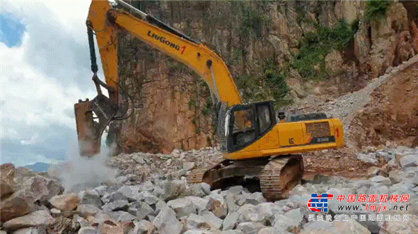 柳工：价值千万 | 老挝首批大型挖掘机交付