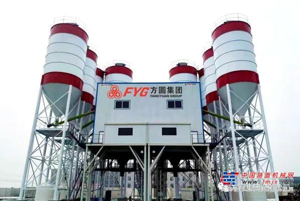 方圆HZS240商混型混凝土搅拌站投入市场