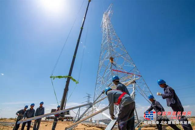 140.4米！中联重科助力西北最高电力铁塔组立完毕