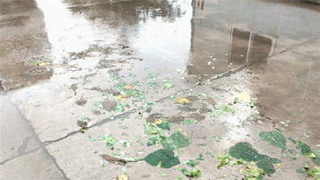 挑战地表最强清洁力，城市道路吸扫、工地厂区清洗，只需徐工XLQ1005一车搞定！