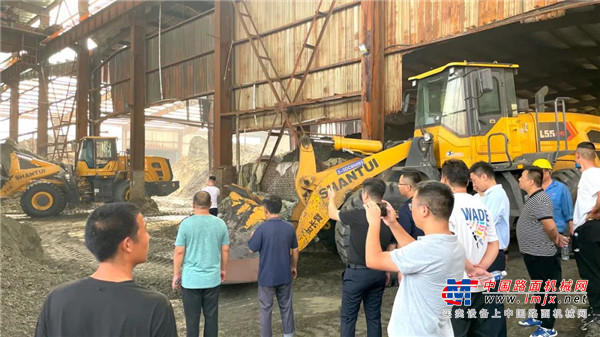 “合适才是最好的”——山推装载机新品体验活动正式启动