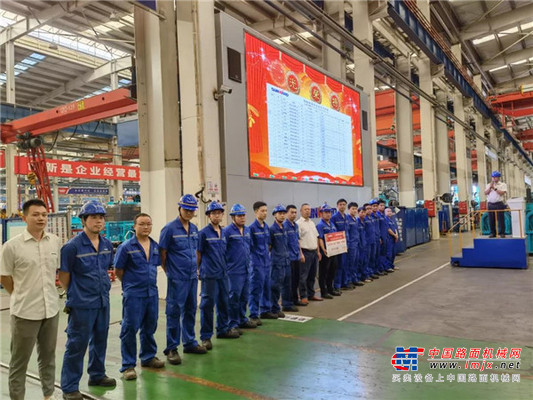 图集 |山河智能超12万元“带岗津贴”发放！为这些导师点赞