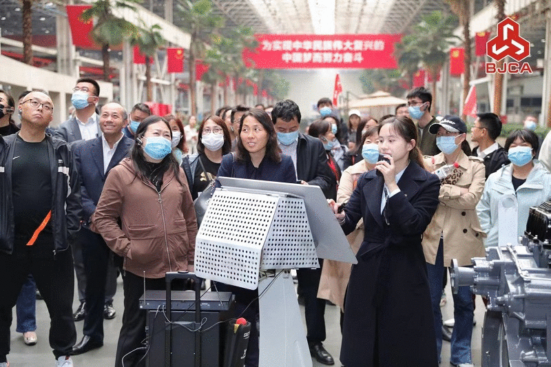 	青年文明号是指在工作岗位上创建并经过活动组织管理部门认定的体现高度职业文明、创造一流工作成绩的青年集体，自1994年启动实施，每两年评选一次。