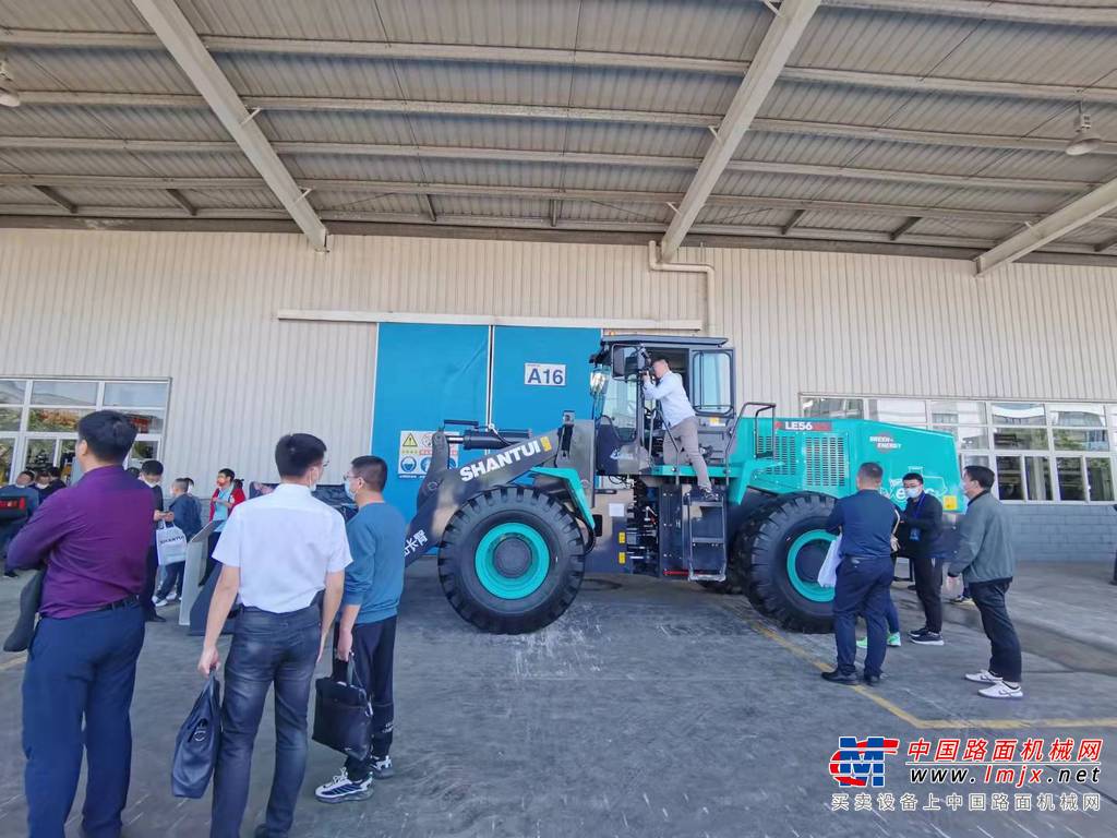 中国工程机械工业协会会长苏子孟致辞