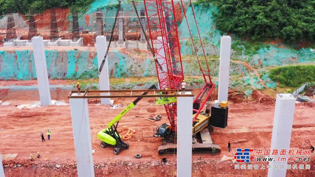 东西城市轴线（东段）简阳段工程建设总长度约151公里，在简阳市境内总长约48.5公里，红线宽度80米，用地总面积约7648亩。作为推进东部新城新区高质量持续发展，推动“东进”战略成势成型、加快构建“一山连两翼”空间格局的重要工程，项目的建设将开辟出成都经济社会发展的“第二主战场”。