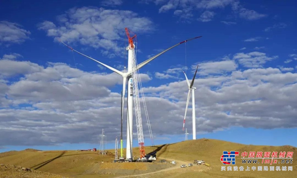 中联重科起重机闪耀世界之巅 圆满完成全球海拔最高风电场全部机组吊装