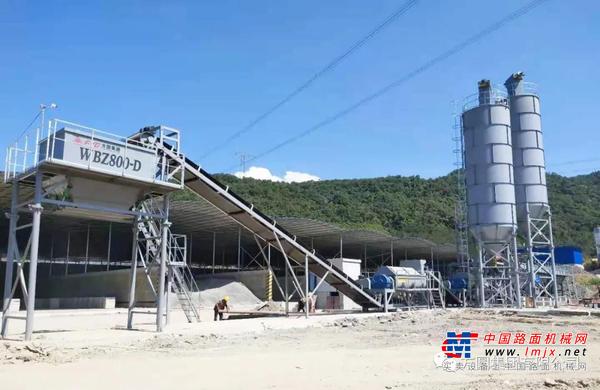 方圆稳定土拌和站参与田西高速公路建设