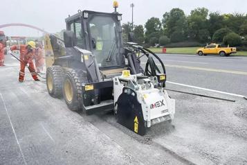 跨界出圈！徐工滑移装载机惊艳道路养护领域