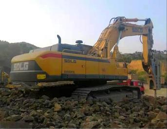 【臨距離】節油經濟、結構扎實、 山東臨工E6500FB打錘機威震遼西礦山