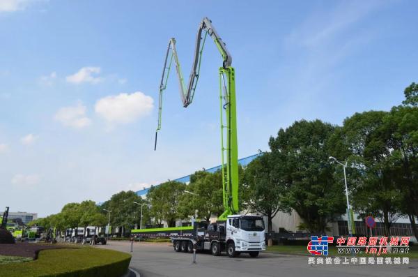 极致轻量化！中联重科发布行业最轻5桥66米泵车