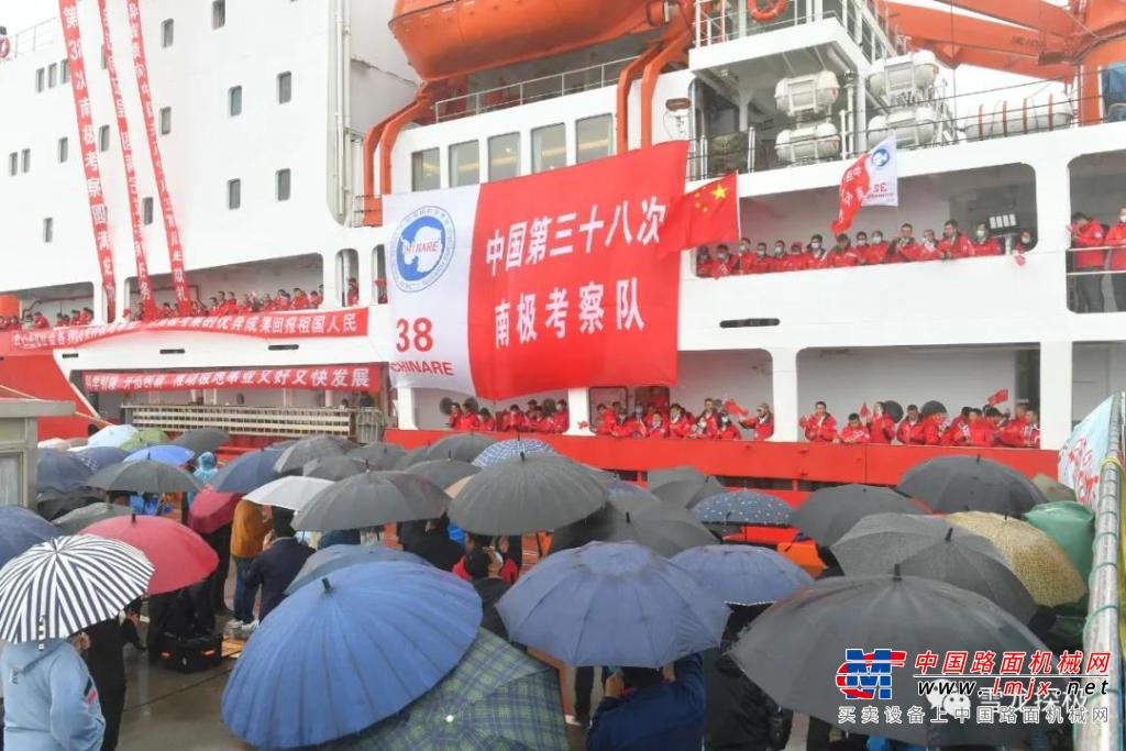 柳工设备乘“雪龙号”向南极再起航，中国制造助力极地强国！