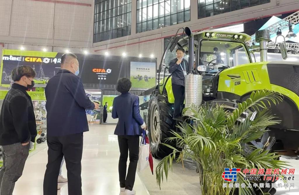 中聯重科高端農機綻放第四屆中國國際進口博覽會
