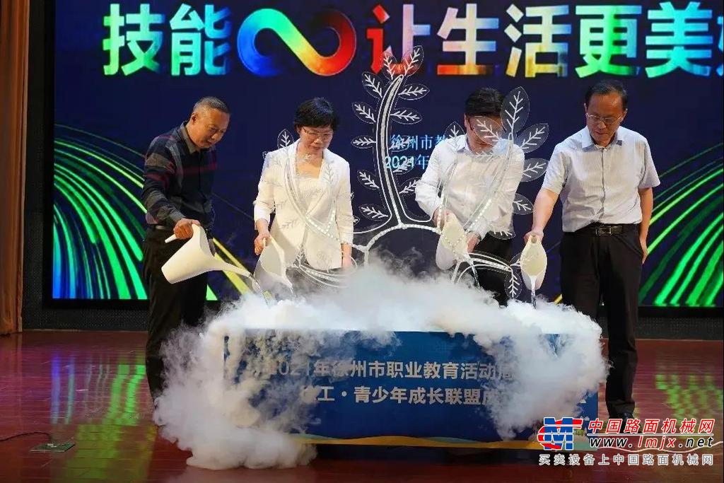 	“望闻问切”绝活展示
