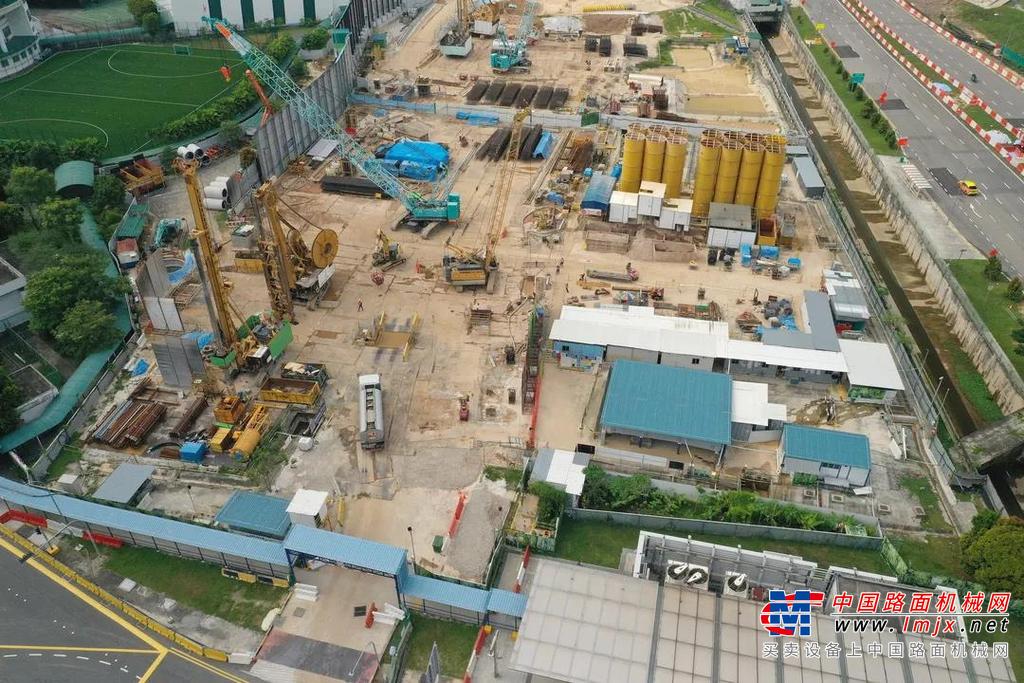 	01	国产装备力挫群雄 获“入场券”